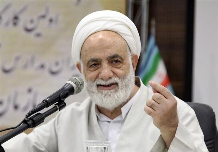 در انتخاب‌ها تعادل را حفظ کنید تا در مسیر صلاح بمانید