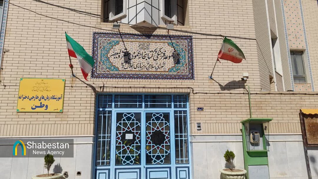 کمد فلزی کتاب سرآغاز کتابخانه مسجد جلال آباد