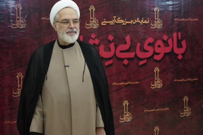 معاون قرآنی وزیر فرهنگ به تماشای نمایش آیینی «بانوی بی‌نشان» نشست