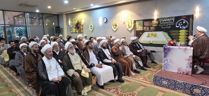 برگزاری جلسه هم‌اندیشی خادمان فرهنگی کاروان‌های عتبات در کربلا