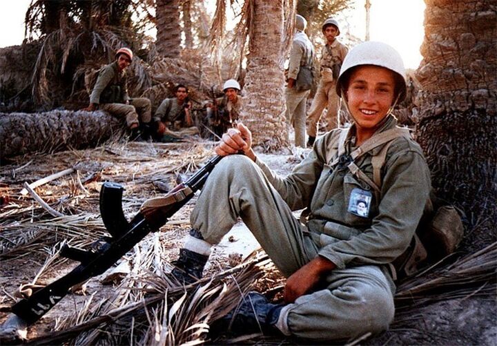 از کلاس تا خاکریز؛ دانش‌آموزانی که درس ایثار دادند