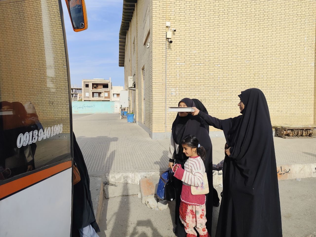 تیم قرآنی منتخب جنوب کرمان راهی همدان شد