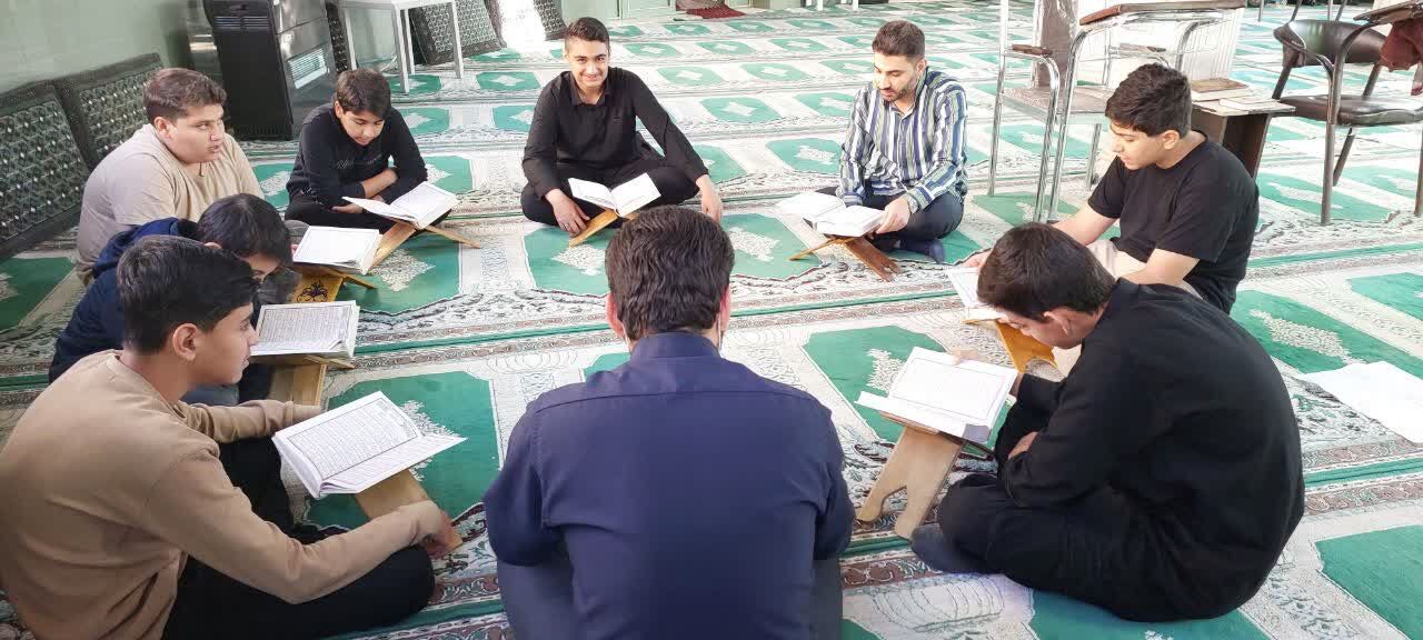 برگزاری جلسه توجیهی و آمادگی مسابقات کشوری «مدهامتان» در کرمانشاه