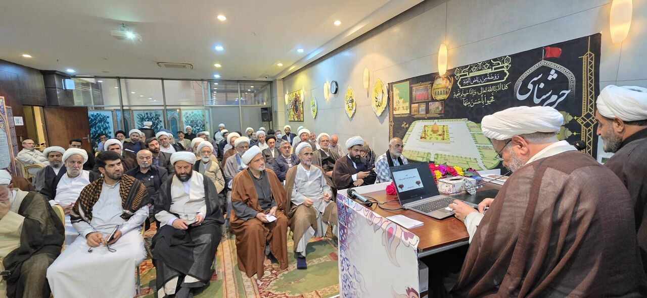 برگزاری جلسه هم‌اندیشی خادمان فرهنگی کاروان‌های عتبات در کربلا