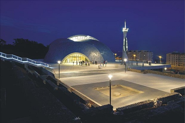 مسجد «رییکا» با طراحی انتزاعی در کرواسی+عکس