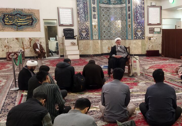 برگزاری درس خارج فقه و اصول در مدرسه علمیه مرحوم آیت الله جلالی خمینی