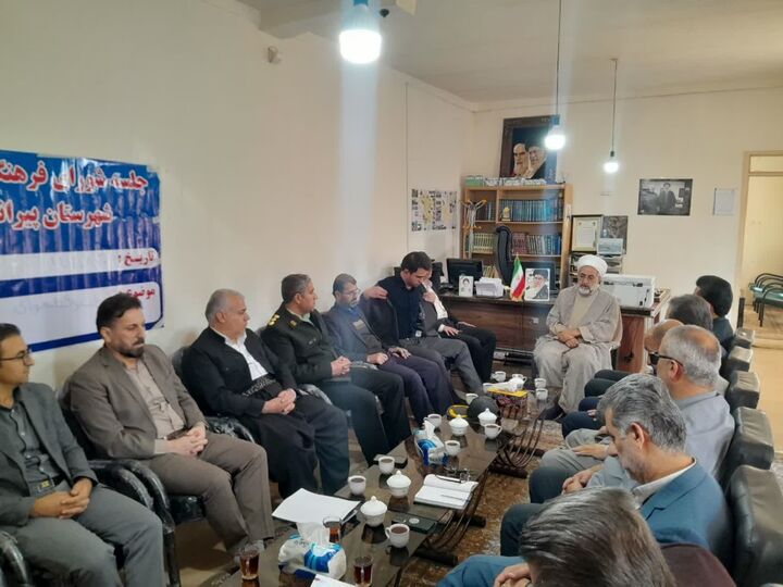 فرهنگ کتاب‌خوانی در جامعه باید نهادینه شود