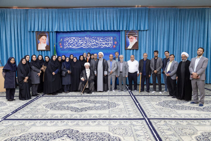 نخستین نشست « رسانه در محضر علما» با حضور آیت الله ناصری امام جمعه یزد برگزار شد