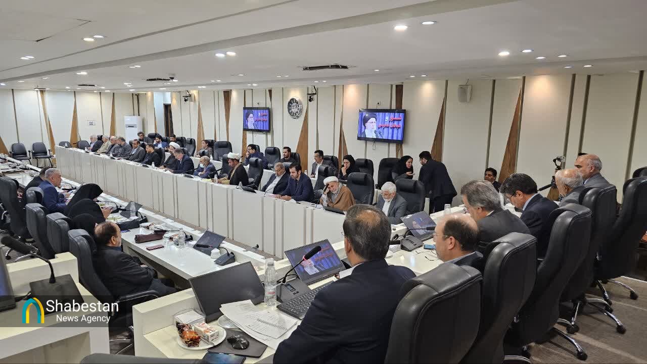 همایش احزاب و تشکل‌های سیاسی در مشهد