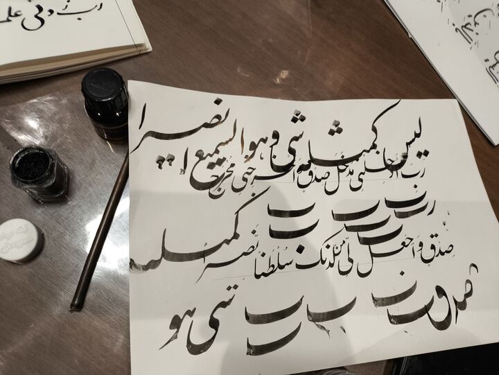 کتابت قرآن بچه‌های مسجد در مرحله کشوری مدهامتان