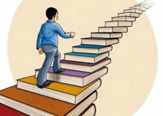 نقش کتاب و کتابخوانی در پویایی جامعه/مطالعه باعث فراخی فکر و اندیشه میشود