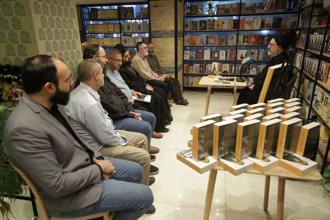 نسخه عربی کتاب «کهکشان نیستی» در لبنان رونمایی شد