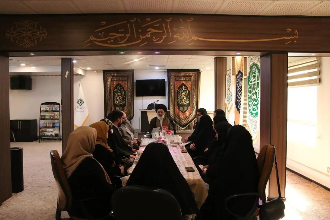 تبیین ابعاد اجتماعی، معنوی و بین‌المللی حضور جوانان ایرانی در سرزمین وحی