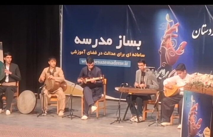 تجلیل از خیرین مدرسه‌ساز در کردستان