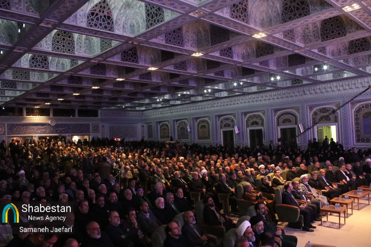 پیرغلامان علمداران نهضت حسینی و سفیران فرهنگی این مکتباند