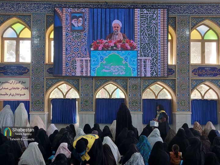 بانوان محجبه مبلّغ پوشش زهرایی هستند