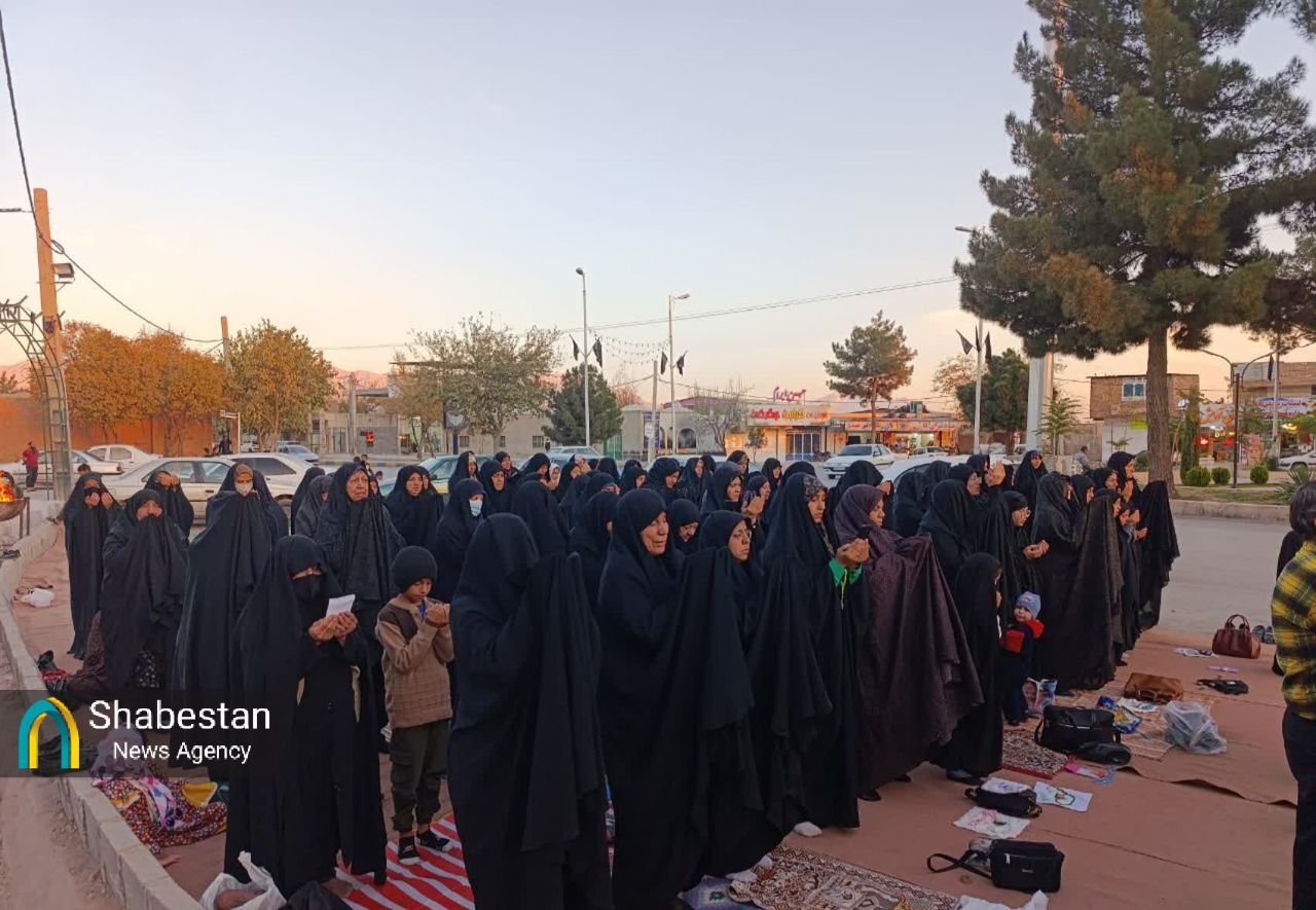 نماز طلب باران در حاشیه کرمان اقامه شد