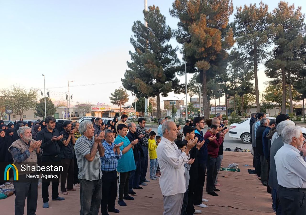 نماز طلب باران در حاشیه کرمان اقامه شد