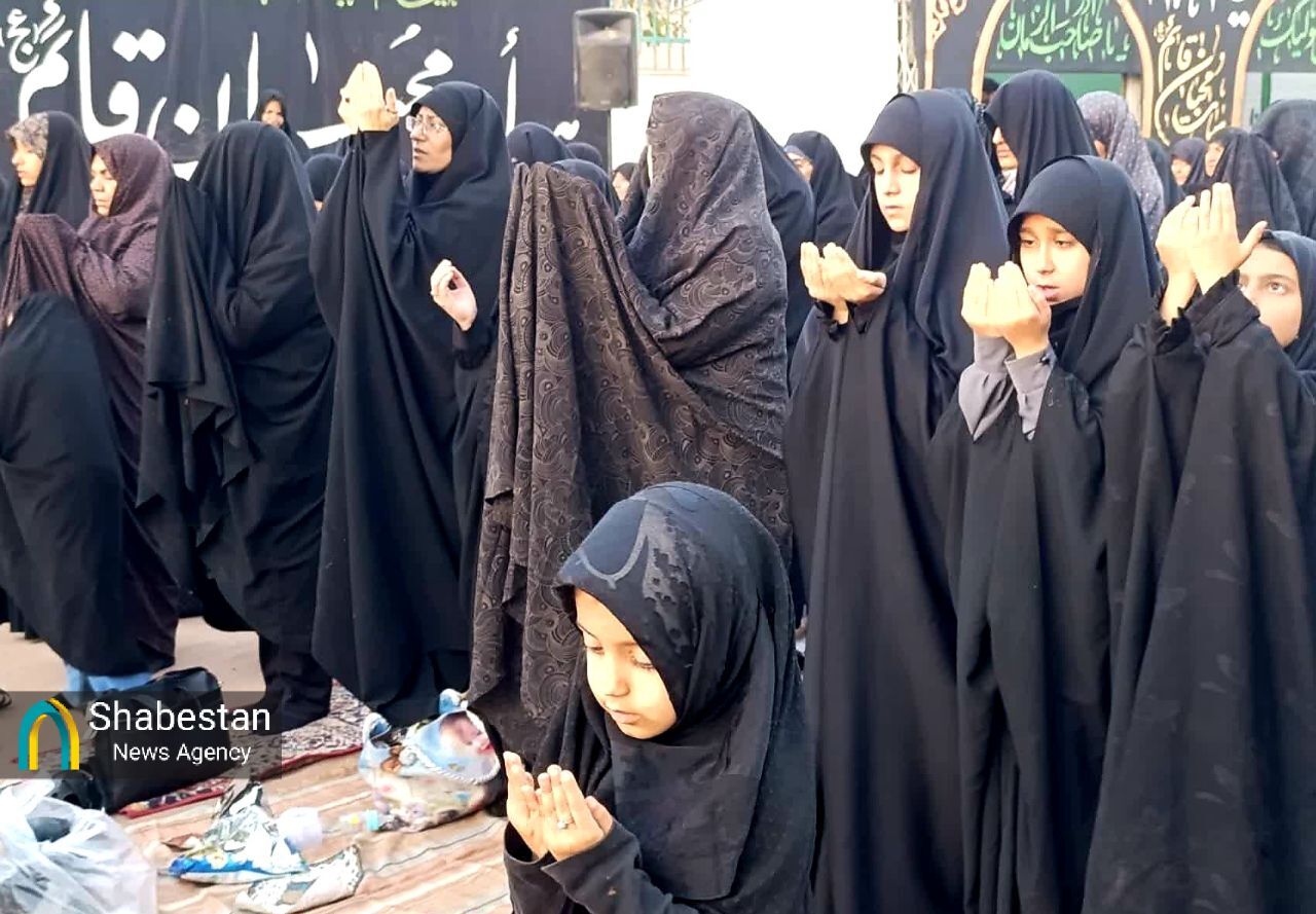 نماز طلب باران در حاشیه کرمان اقامه شد