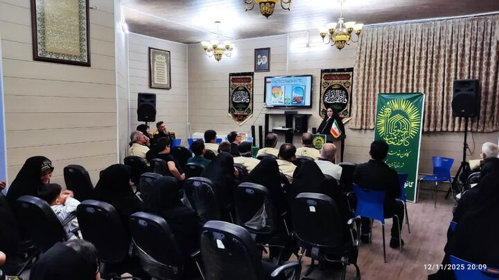 انتشار دو کتاب از بانوان خادمیار رضوی آران و بیدگل/ «ذهن برتر» و «سرای عفت» به بازار کتاب آمد