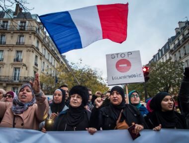 تظاهرات اعتراضی در محکومیت خشونت و افراط گرایی و حمایت از اسلام