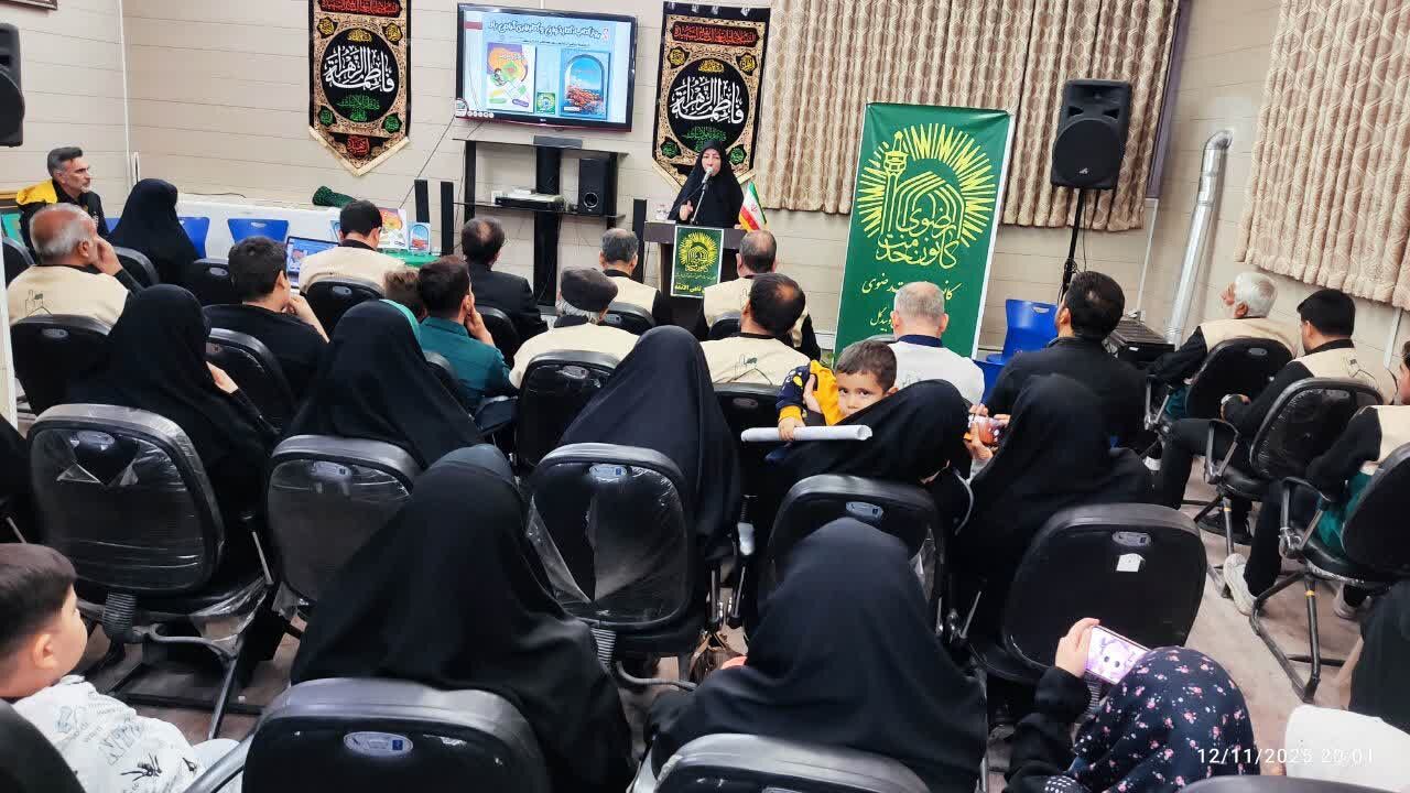 انتشار دو کتاب از بانوان خادمیار رضوی آران و بیدگل/ «ذهن برتر» و «سرای عفت» به بازار کتاب آمد