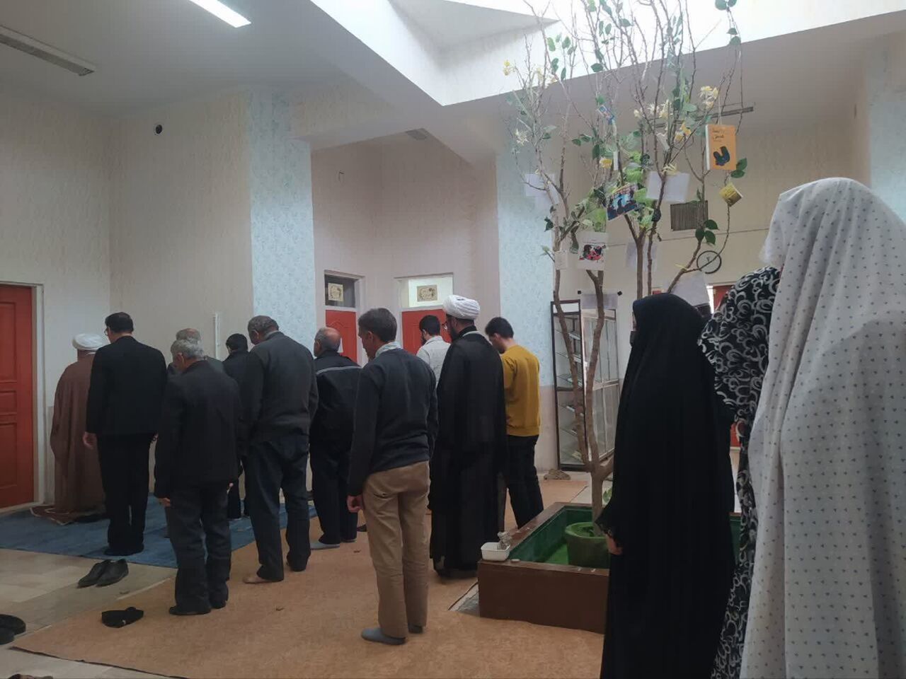 کتاب پایه آرامش و رشد فکری جامعه است