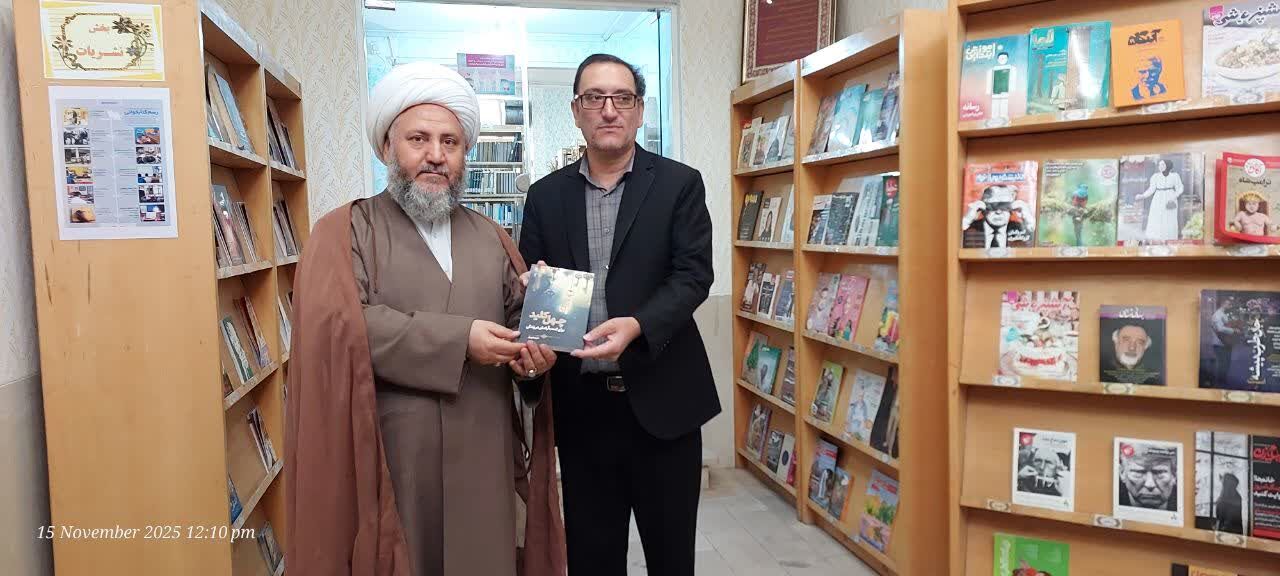 کتاب پایه آرامش و رشد فکری جامعه است