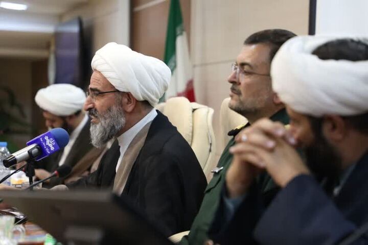 آنچه اعتقادات صحیح را بالا می‌برد «عمل صالح» است