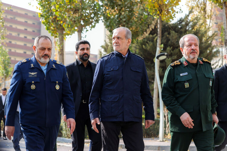 ظرفیتهای وزارت دفاع و نیروهای مسلح میتواند کمک بزرگی به ساماندهی ناترازیها کند