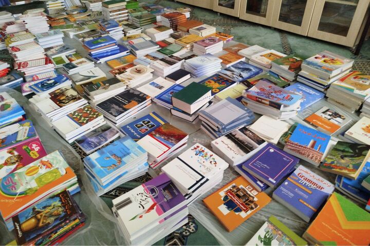 اهدای ۱۷۰۰ جلد کتاب به مدارس کم‌برخوردار گلستان