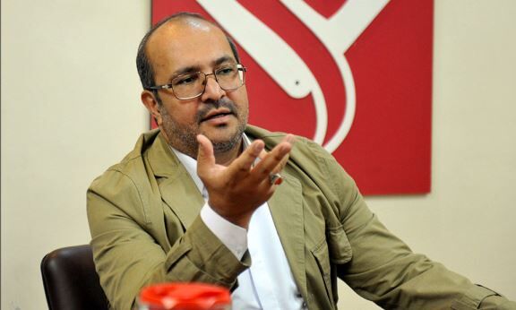  کتاب کاغذی نمرده و نمی‌میرد/ برای تمدن‌سازی باید مطالعه عمیق را احیا کنیم