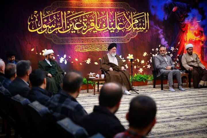 هدف استکبار براندازی اسلام است