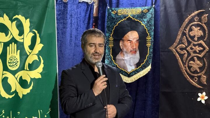 پیرغلام ۹۰ ساله خرم آبادی تکریم شد