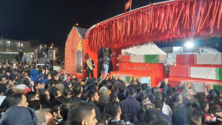 تشییع پیکر ۱۱ شهید گمنام در استان اصفهان