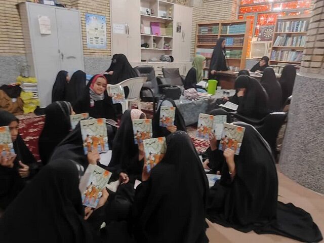 ماجراجویی کتابخوانی دختران مسجدی شهر هشتبندی/ از قصههای رنگارنگ تا جشن پتو