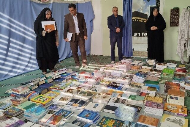 اهدای ۱۷۰۰ جلد کتاب به مدارس کم‌برخوردار گلستان