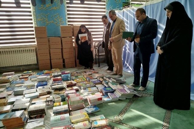 اهدای ۱۷۰۰ جلد کتاب به مدارس کم‌برخوردار گلستان