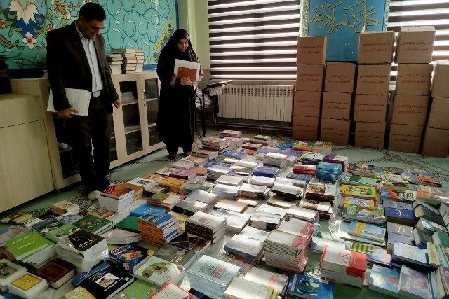 اهدای ۱۷۰۰ جلد کتاب به مدارس کم‌برخوردار گلستان