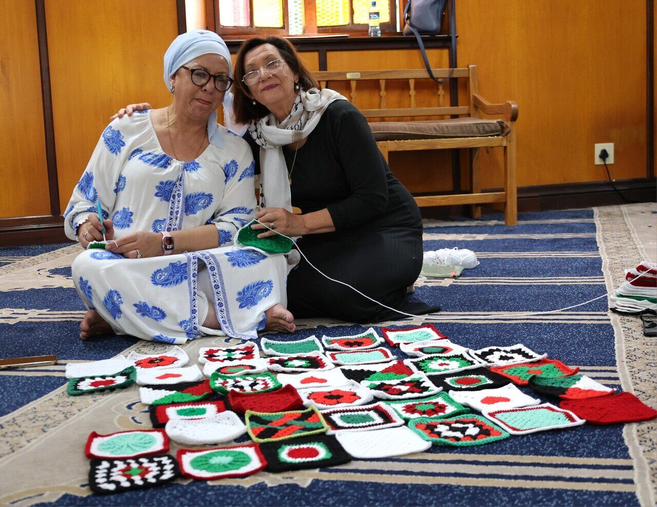 آغاز پروژه بافندگی در مسجد کیپ تاون آفریقای جنوبی به منظور همبستگی با فلسطین