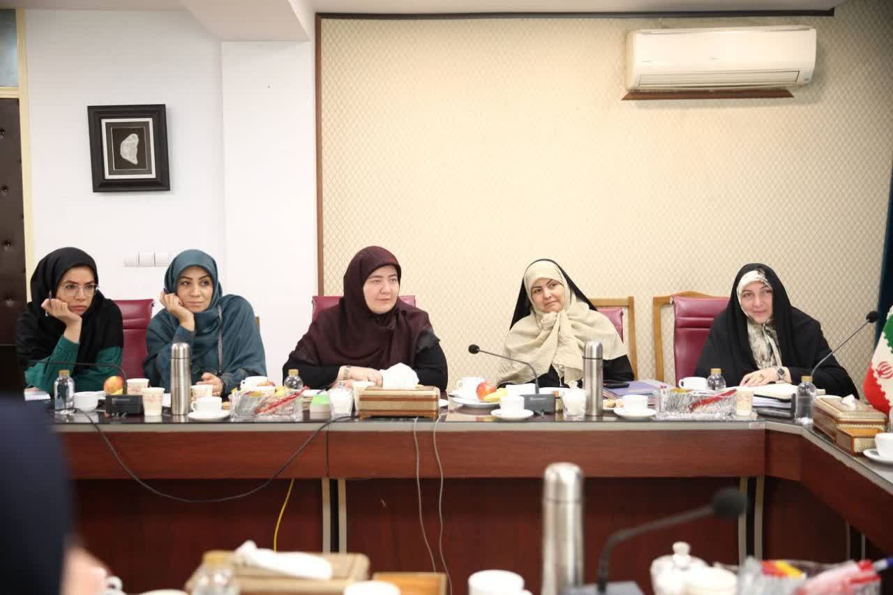 بهروزآذر: ایدههای نوآورانه زنان کارآفرین جایگاه بینالمللی ایران تقویت میکند