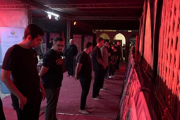 حرم مطهر عباسی، نمایشگاه عکس «قربانیان رژیم بعث و تروریسم» را در بغداد برگزار کرد