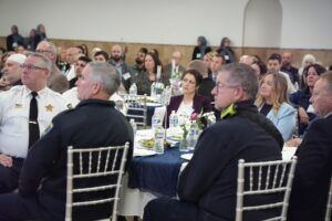 بررسی چالش‌های اجتماعی و اسلام هراسی در مراسم شام سالانه در الینوی آمریکا