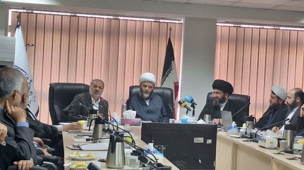 کاظمی: باید ابزارهای روز را در آموزش قرآن به کار بگیریم/ قمی: در جنگ ترکیبی دانش‌آموزان را با قرآن مأنوس کنیم