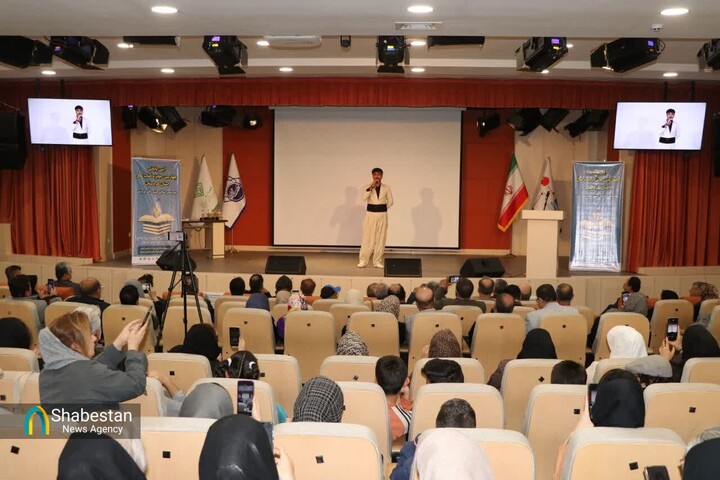 سنندج در شب ادبی کردستان؛ جشن پایان چهارمین جایزه کتاب سال با رنگی از شعر و روایت