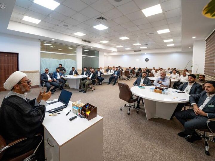 برگزاری دوره آموزشی اصول صحیح زبان عربی برای کارکنان آستان مقدس علوی