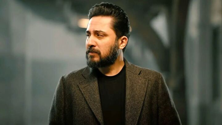 قطعه «مجنون» با صدای روزبه بمانی با محوریت ایران منتشر شد