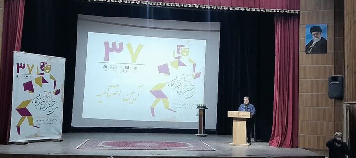 هنر ابزار مناسبی برای انتقال ارزش‌های اخلاقی است