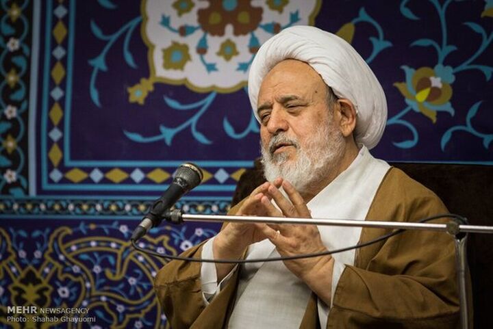 شیخ حسین انصاریان فاطمیه در حسینیه هدایت سخنرانی می‌کند