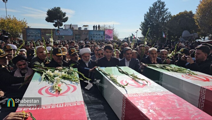 استقبال باشکوه از سه شهید گمنام در کردستان؛ یاد و پیام ایثارگران در دل مردم زنده شد